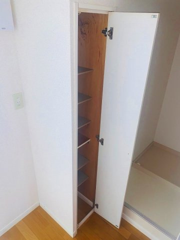 レオパレスリベエールのその他|シューズボックス