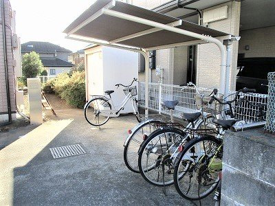 レオパレスウォーターレイⅡのその他|駐輪場