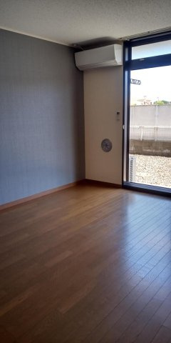 レオパレスひたち野の居間・リビング