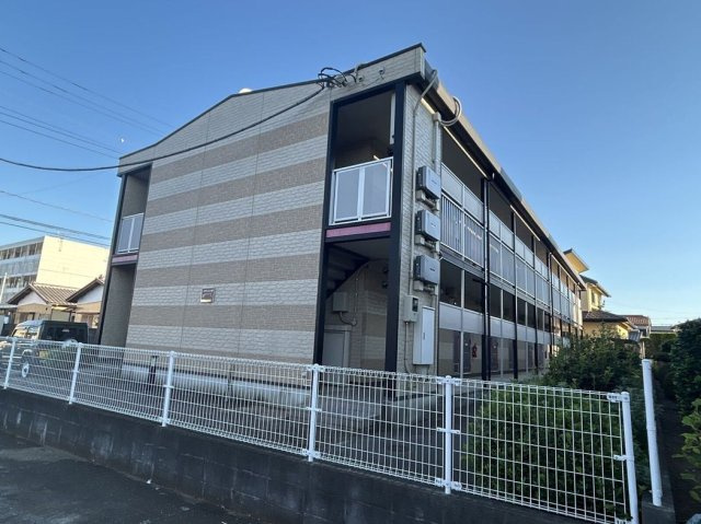 レオパレスルミエールの外観