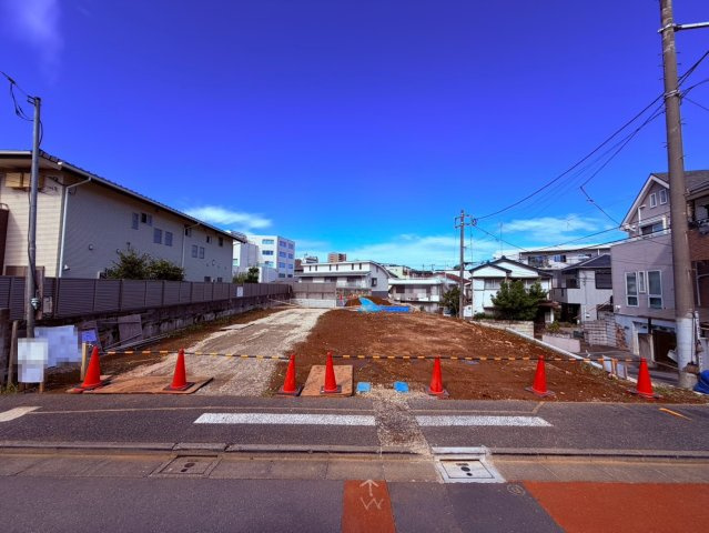 【外観】 | 練馬区向山２丁目　新築戸建て　B号棟 | 【建築中】住まいの完成に向けて、順調に工事が進められています