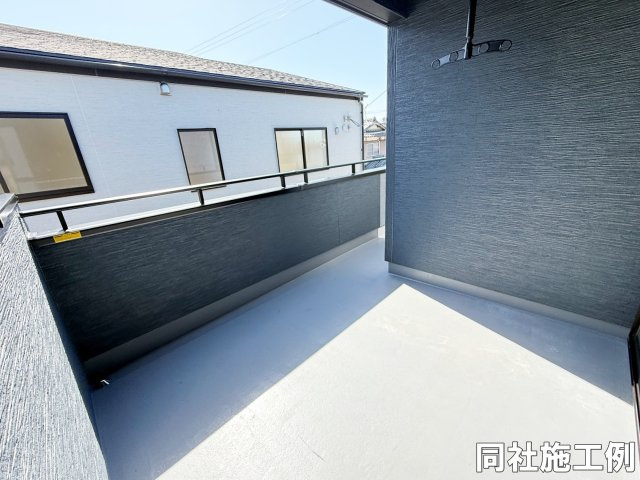 新築戸建　ブルーミングガーデン西つつじケ丘雲仙台2丁目のバルコニー|同社施工例