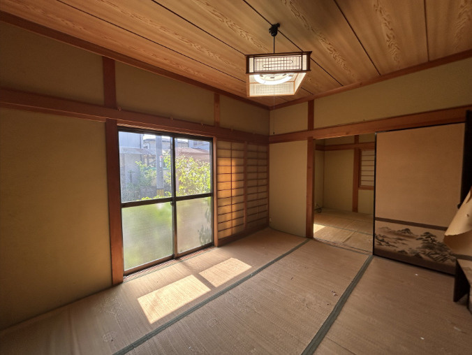「南向きで陽当たり良好」香南市野市町みどり野3丁目　中古一戸建ての和室|【リビング拡張プラン有】続き間の和室を繋げて、広々としたLDKへリフォームもおすすめです。