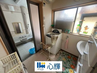 【脱衣所】 | 宇部市東芝中町 中古住宅／6SSDK・2階建