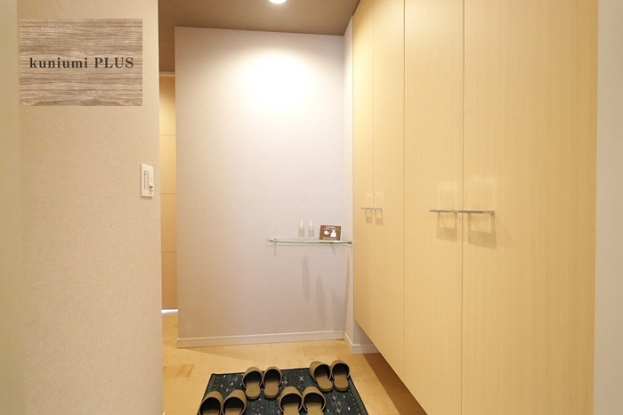 ル・グランデ城東中央の玄関