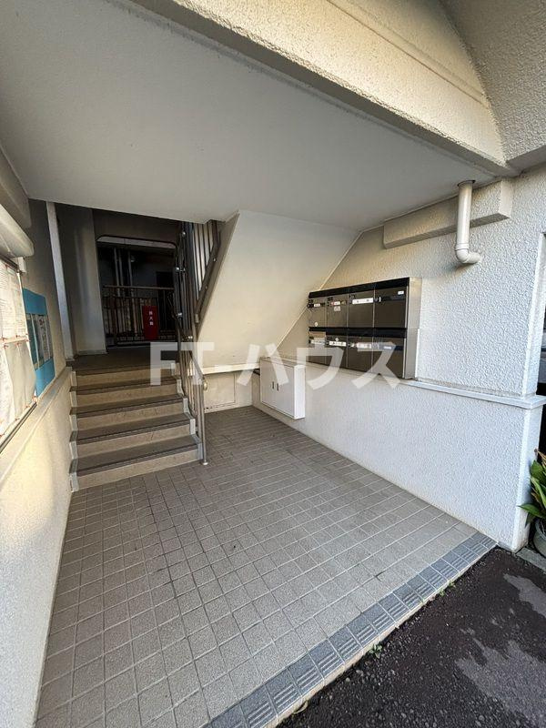 船橋セントラルコーポ壱弐番館 12棟のロビー