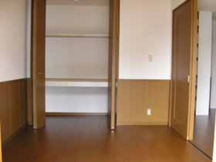 ルヴァン コート　壱番館の洋室