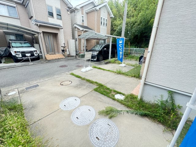 堺市西区太平寺　中古戸建の駐車場