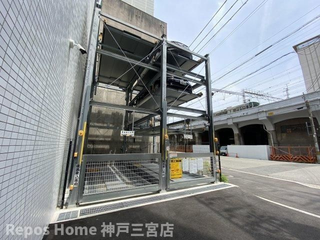 プレサンス神戸キュリオの駐車場