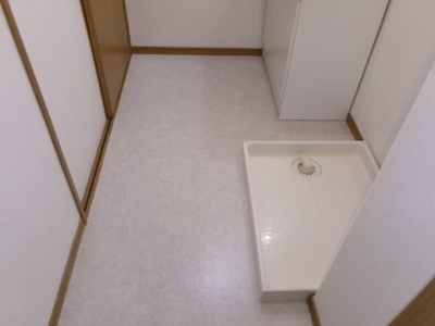【設備】 | Salida仲町台/サリーダ仲町台 | 洗面所にある室内洗濯機置き場です♪防水パンが付いているので万が一の漏水にも安心です！