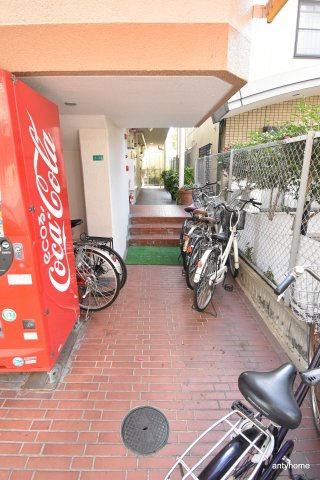 シンコーハイツ　仲介手数料無料のロビー