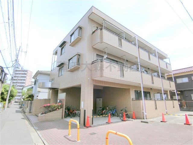 蒲田駅人気賃貸1LDKの外観|1993年3月築　RC鉄筋コンクリート造地上3階建て1LDK～2LDK総戸数11戸の人気賃貸マンション　東京都大田区西蒲田4丁目　JR京浜東北線蒲田駅徒歩6分
