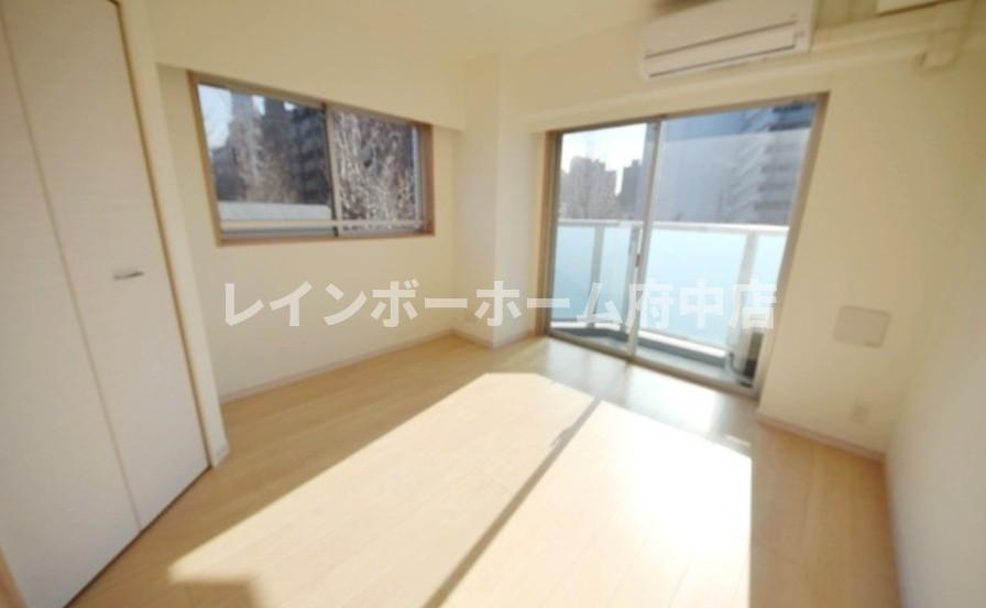 ＧＲＯＷＳ　ＦＵＣＨＵ　ＥＡＳＴの居間・リビング