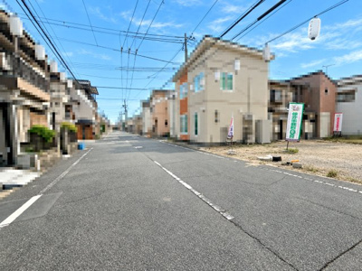【外観】 | パークタウン少林寺町西　新築戸建て | 【現地写真】
現状更地
前面道路約8ｍ