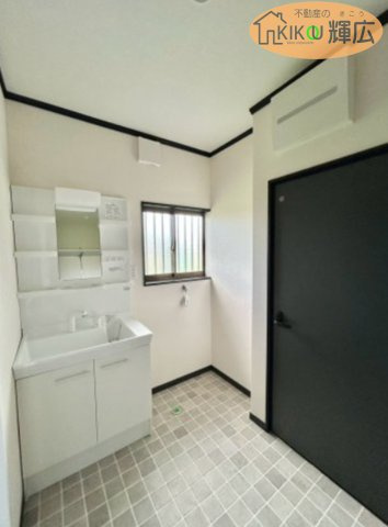 姫路市阿保　中古戸建の洗面所