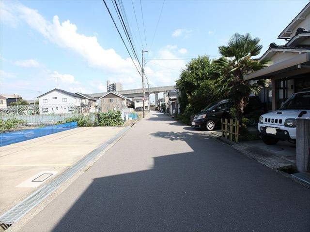 【前面道路含む現地写真】の画像