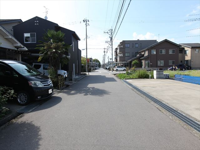 【前面道路含む現地写真】の画像