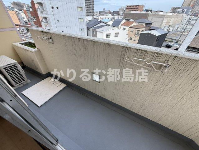 Eze京橋のバルコニー