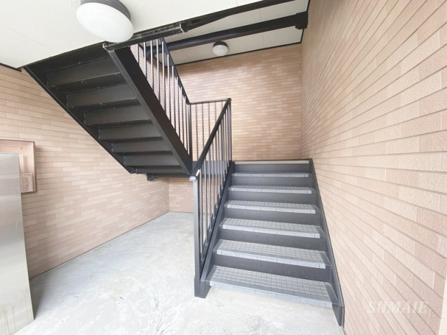 ベルデュール　壱番館のその他共用部分|共用階段です☆