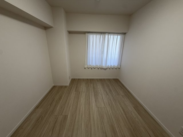 ライオンズマンション市場前の寝室