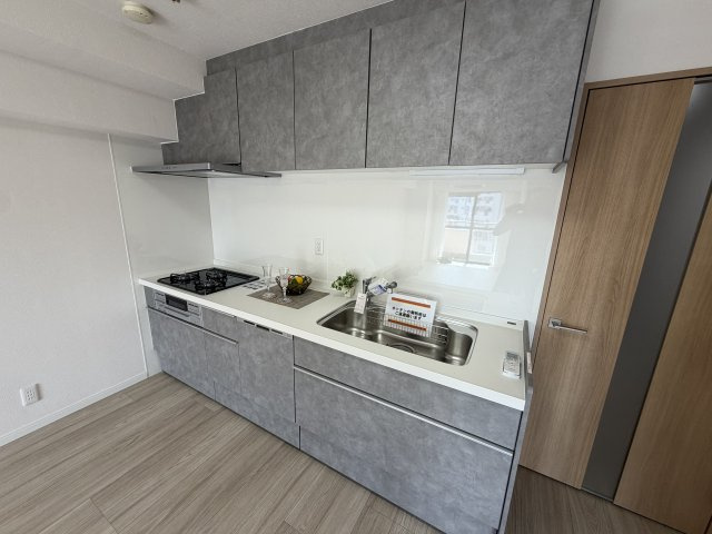 ライオンズマンション市場前のキッチン
