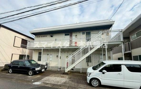 プレミール勝田台の駐車場