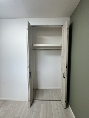姪浜六丁目シティハウスの収納|
居室の収納が大きくて使いやすそうです！
季節家電や、お洋服が多い方も安心です♪