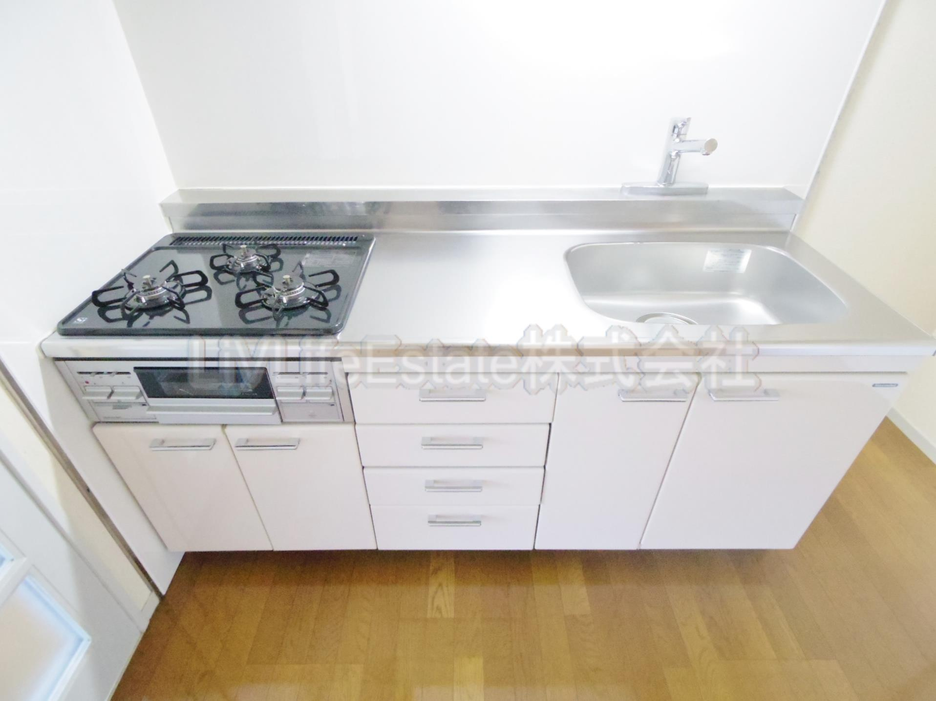 小平市小川東町１丁目の賃貸マンションのキッチン
