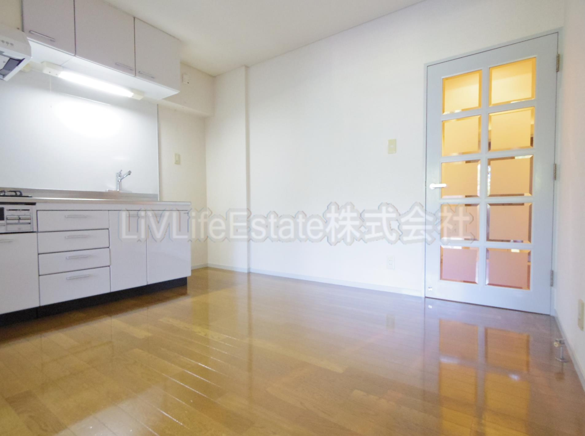 小平市小川東町１丁目の賃貸マンションの居間・リビング