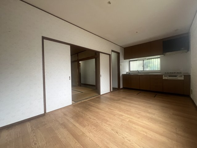 日野市栄町２丁目5-53　再生住宅の居間・リビング
