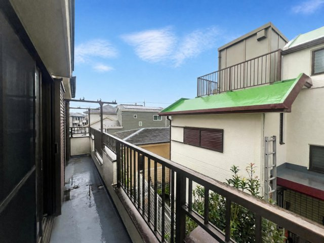 日野市栄町２丁目5-53　再生住宅のバルコニー