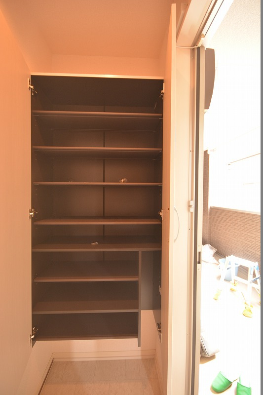 ソルプレーザ玉造　真田山小学校区の収納|ソルプレーザ玉造　シューズBOX