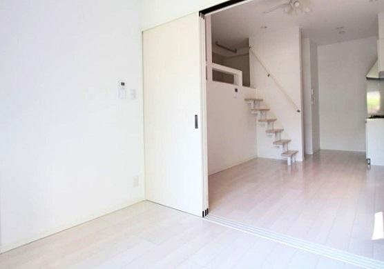 Casa Viola 栄生の居間・リビング