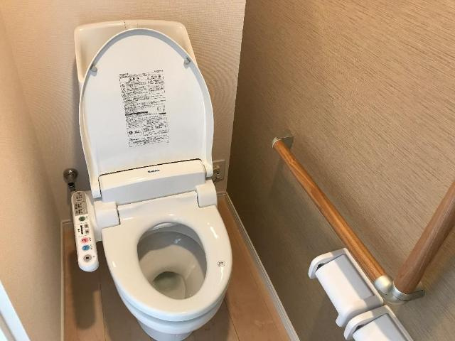 マルベリーアイズのトイレ|シャワー付トイレ