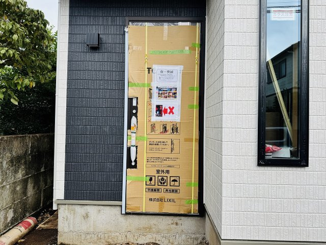 八王子市　散田町　新築一戸建て　１５期の玄関|～玄関は安心のWロックキーを採用～