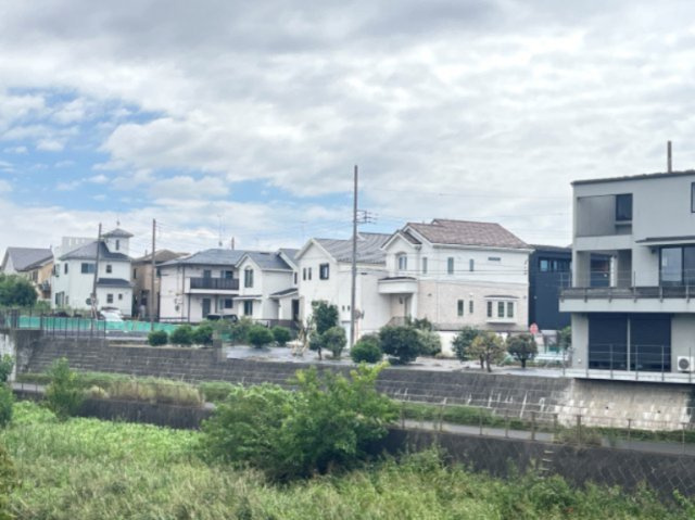 大和市下鶴間土地【建築条件なし】の外観|河川側から撮影