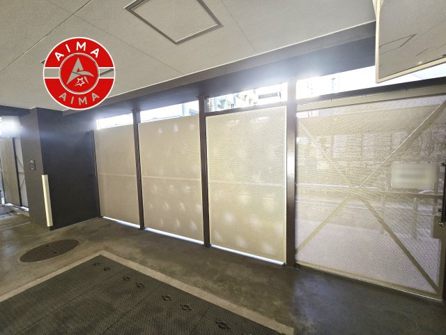 ザ・パークハウス赤坂タワーレジデンスの駐輪場|屋根付きの駐輪場なので雨の日でも安心です。