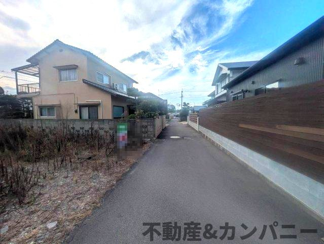 東温市横河原のおトチの前面道路含む現地写真|前面道路含む現地写真です