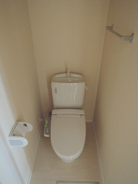 コーポ葉山のトイレ|トイレは嬉しい温水洗浄便座