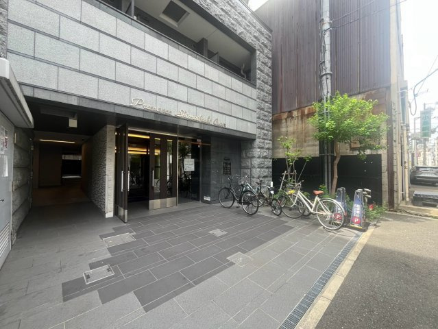 大阪市中央区南船場１丁目のマンションのエントランス