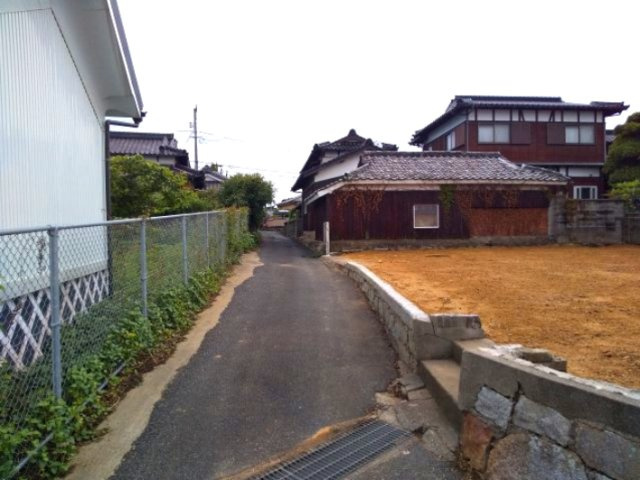阿知須売土地の前面道路含む現地写真