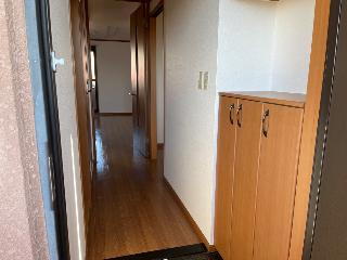 グランピアの玄関|廊下