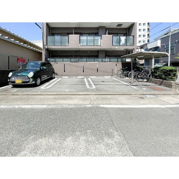 オンディーヌ花の木　名古屋市賃貸　仲介手数料無料の駐車場