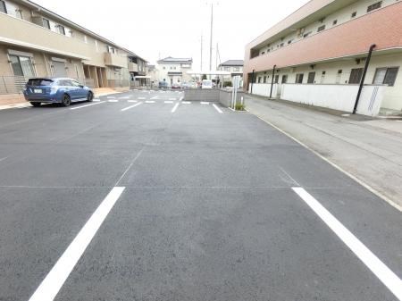 ヴィクトワールの駐車場