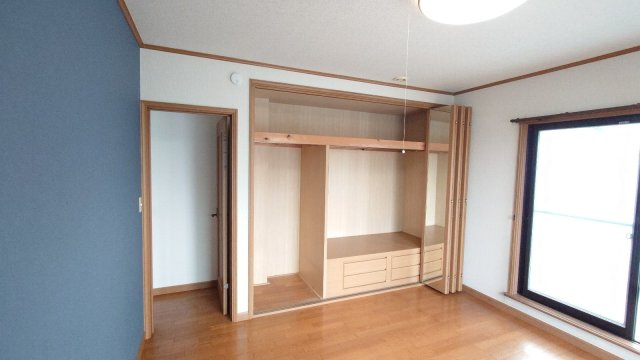 千駄塚福田住宅の洋室|2階洋室
