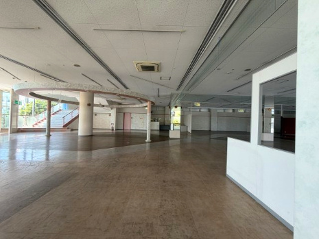 西伊場町　貸ビルの内装