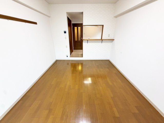 ウェストコート垂水町の居間・リビング