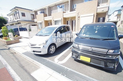 【駐車場】 | エスポワール | 敷地内駐車場完備