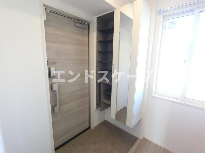 リッフェル高崎の玄関|高崎、前橋エリアのお部屋探しはエンドスケープまで！お客様の理想お聞かせ下さい♪
