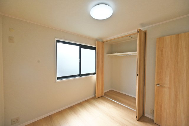 尼崎市西難波町4丁目中古一戸建て│5LDK+駐車1台可の洋室|-洋室4.5帖(3F)-